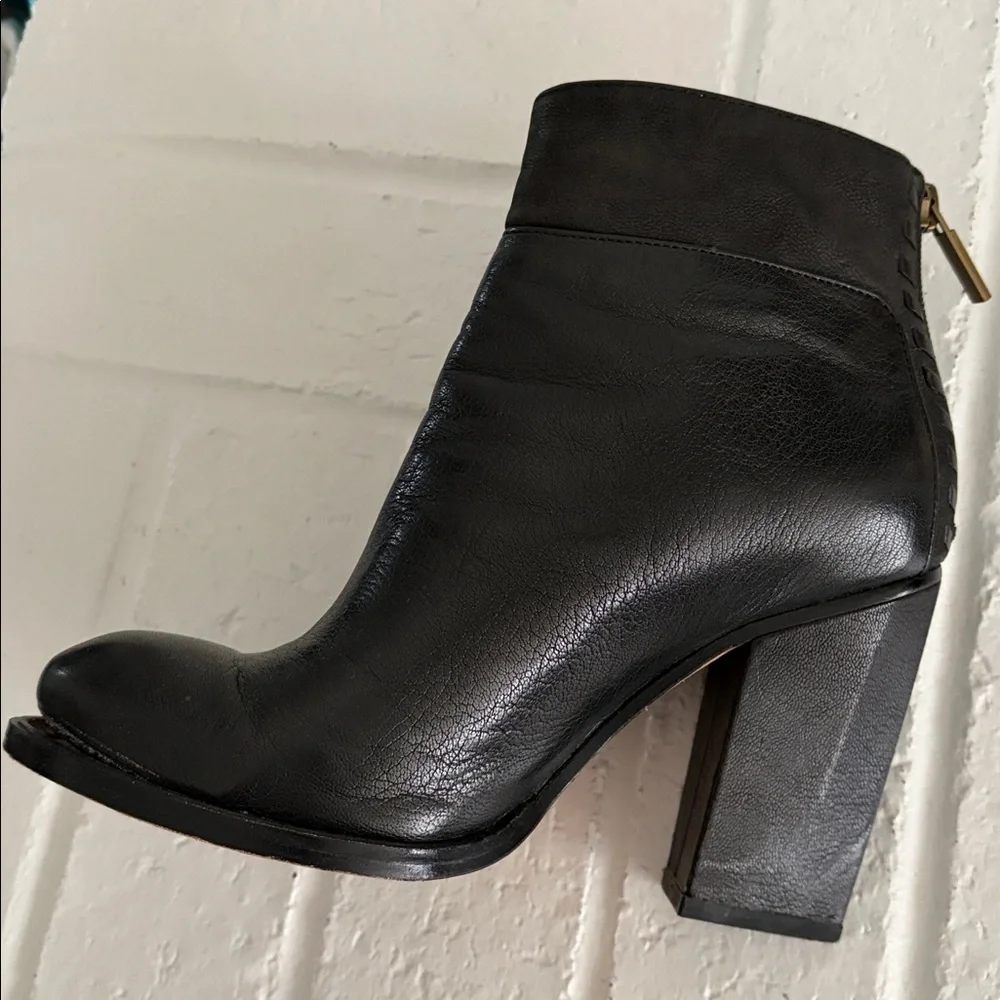 Leather Black booties with zipper back